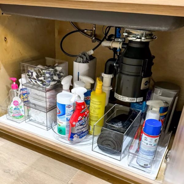 Area Bawah Sink di Kitchen Set